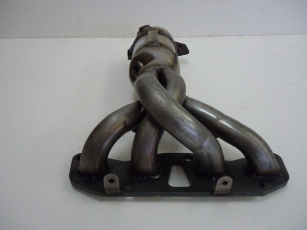 Catalytic Converter Nissan Altima Sedan 2002-2005 With Manifold 2.5L , 33134 - Image 2