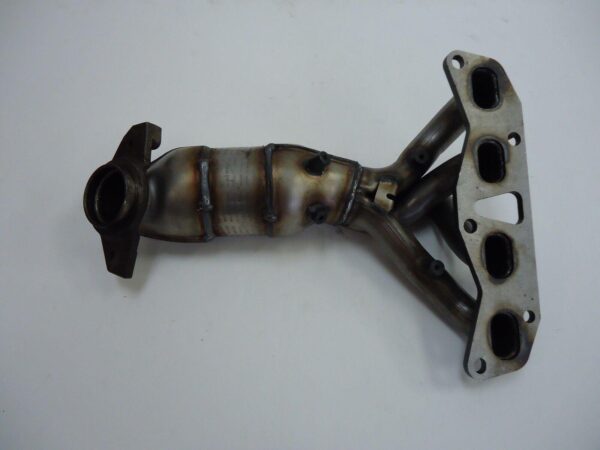 Catalytic Converter Nissan Altima Sedan 2002-2005 With Manifold 2.5L , 33134 - Image 3