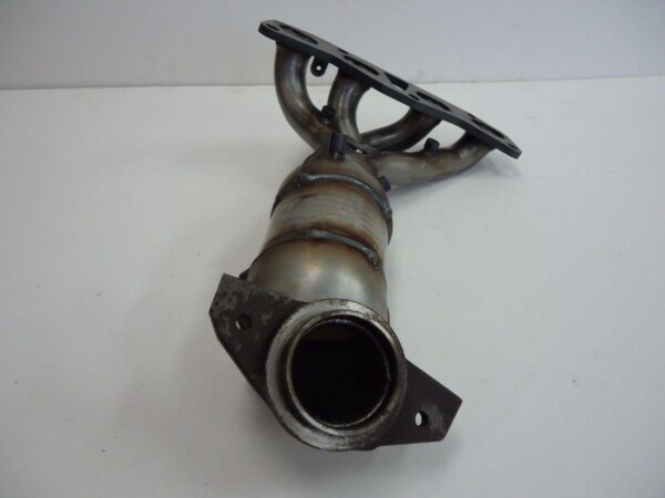Catalytic Converter Nissan Altima Sedan 2002-2005 With Manifold 2.5L , 33134 - Image 4
