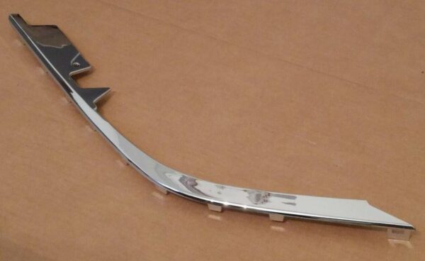 Bumper Moulding Front Passenger Side Cadillac Dts 2006-2011 Chrome , GM1047100 - Image 3
