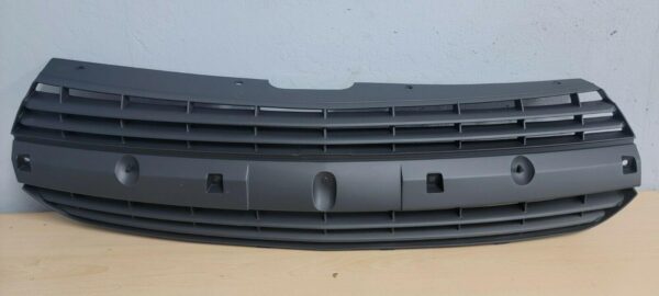 Grille Upper Chevrolet Malibu Maxx 2004-2005 Fwd Dark Gray , GM1200533 - Image 2