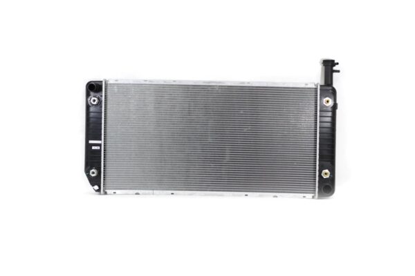 Radiator Gmc Savana 2003-2004 (2713) 4.8L/6.0L V8 , GM3010480 - Image 3
