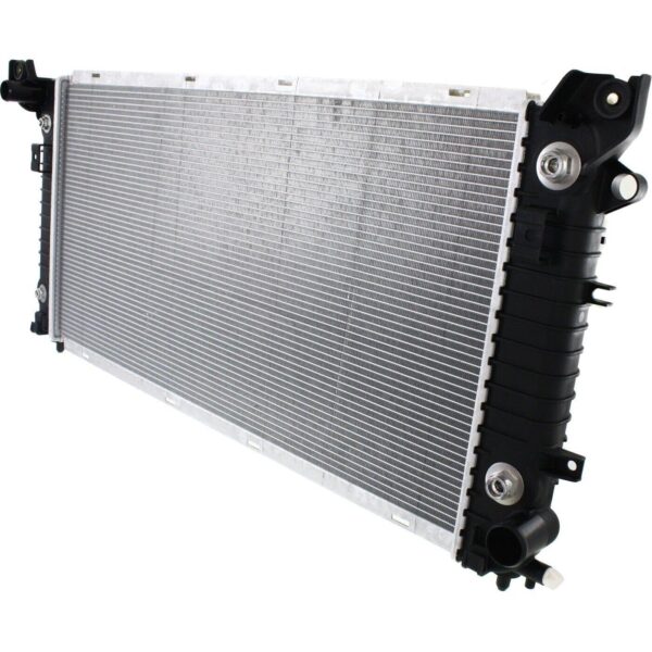 Radiator Gmc Sierra 1500 2014-2016 (13398) 4.3L/5.3/6.2L At (With Eoc With Tow) , GM3010565 - Image 2
