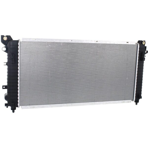 Radiator Gmc Sierra 1500 2014-2016 (13398) 4.3L/5.3/6.2L At (With Eoc With Tow) , GM3010565 - Image 5