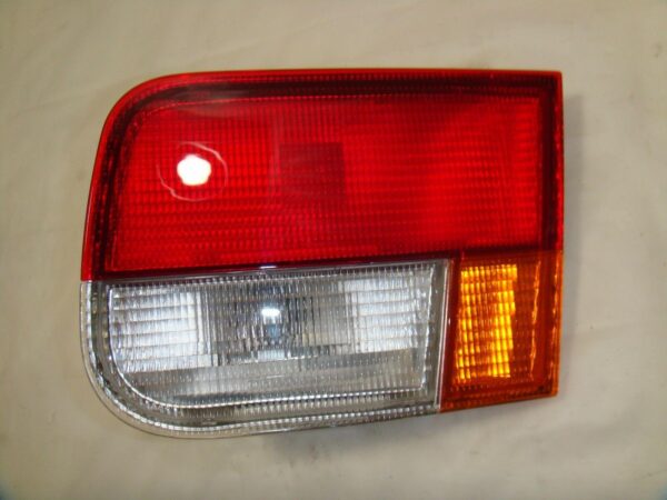 Trunk Lamp Passenger Side Honda Civic Coupe 1996-1998 (Back-Up Lamp) , HO2801143V - Image 2