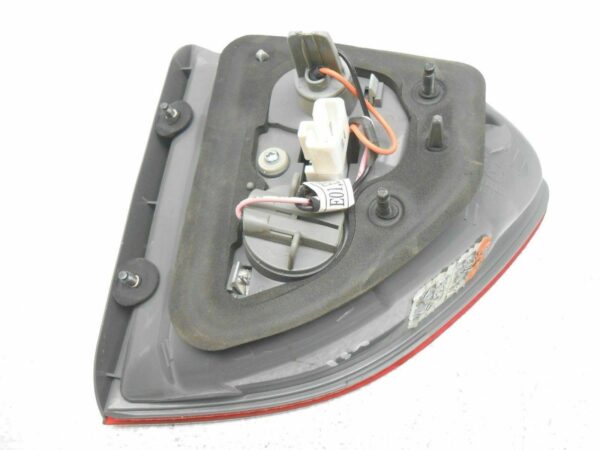 Trunk Lamp Passenger Side Hyundai Veracruz 2007-2012 (Back-Up Lamp) High Quality , HY2803109 - Image 3