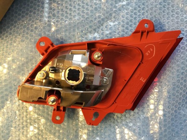 Trunk Lamp Driver Side Infiniti M45 2008-2010 (Back-Up Lamp) High Quality , IN2886100 - Image 4