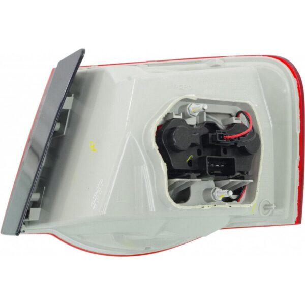 Tail Lamp Driver Side Volkswagen Jetta 2005-2007 (Red Lens) High Quality , VW2800123 - Image 3