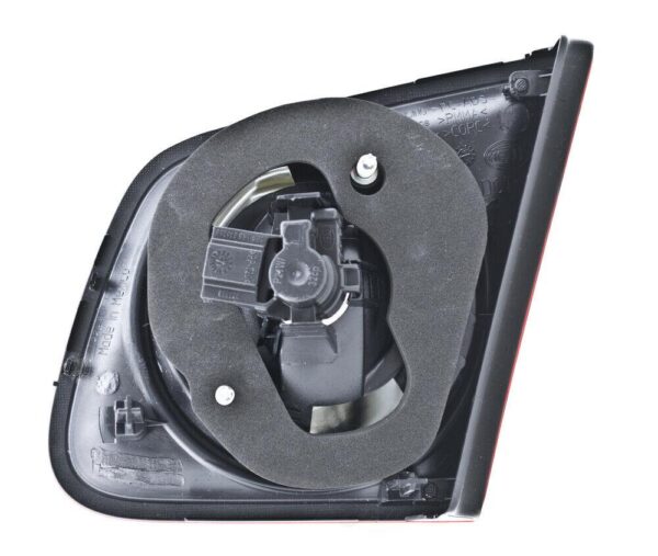 Trunk Lamp Driver Side Volkswagen Jetta 2008-2010 (Back-Up Lamp) High Quality , VW2802101 - Image 3